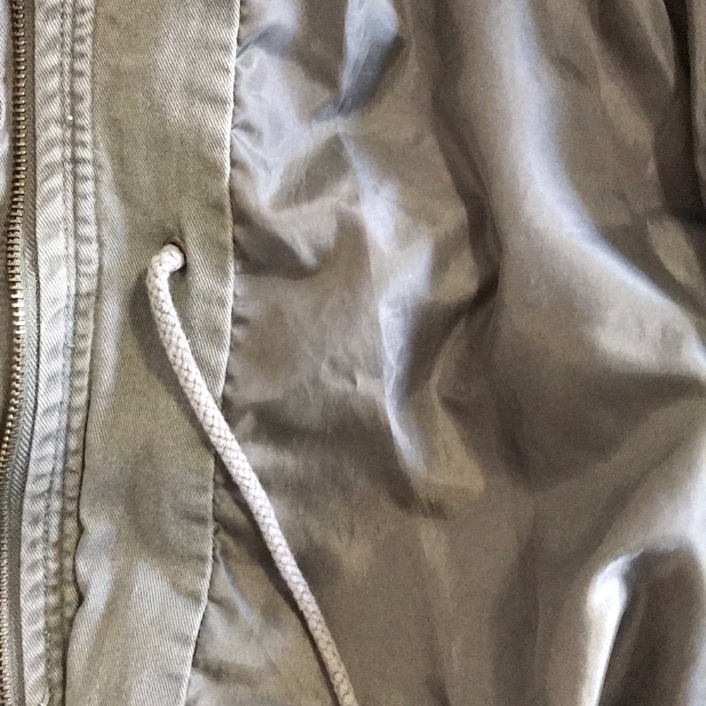 Versatile vest - Picture 4 of 5